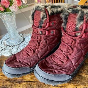 Women’s Columbia Minx Shorty 3 Omni-Heat Waterproof Winter Boot, Size 7.5